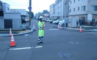 所長パトロール 市道 片側交互通行規制（札幌営業所）