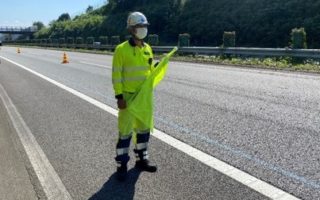 東名高速道路 上り線 走行車線規制（沼津営業所）