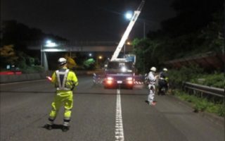 保土ヶ谷バイパス 下り線 走行車線規制（横浜町田営業所）