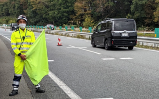 所長パト 中央自動車道 上り線 走行車線規制（甲府営業所）