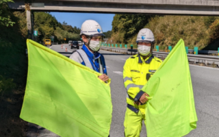 所長パト 中央自動車道 下り線 左2車線規制（甲府営業所）