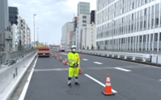 安全パト 首都高速道路 上野1号線 下り線左車線規制（加平営業所）