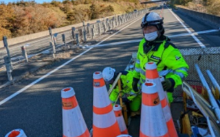 所長パト 道央自動車道 上り線 走行車線規制（札幌営業所）