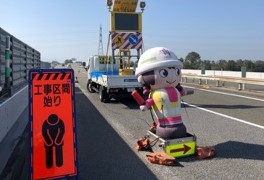 道央自動車道　江別東IC～札幌IC 走行車線規制（札幌営業所）