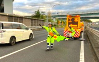 安全パト 東名高速道路 上り線 追越車線規制（厚木営業所）