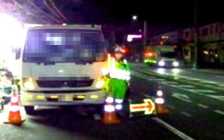 安全パト 県道22号 下り線 車線規制（港北営業所）