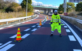 所長パト 東名高速道路 名古屋IC 上り線ランプ規制（名古屋東営業所）