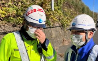 所長パト 東名高速道路 上り線 走行車線規制（厚木営業所）