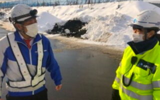 安全パト 江別西雪捨て場内 車両誘導（札幌営業所）