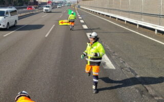 安全パト 中央自動車道 上り線 車線規制（八王子維持営業所）