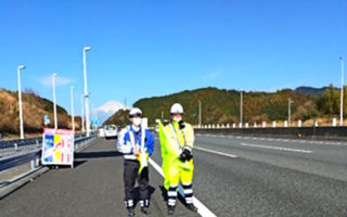 所長パト 新東名高速道路 上り線 走行車線規制（静岡営業所）