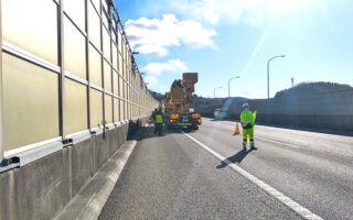 安全パト 東名高速道路上り線走行車線規制（御殿場営業所）