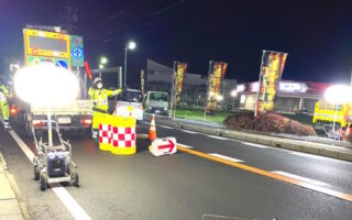 所長パト 国道19号線 下り線 片側交互通行規制（諏訪営業所）