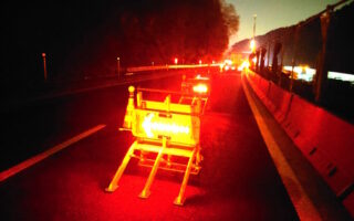 安全パト 中央自動車道 上り線 追越車線規制（八王子多摩営業所）