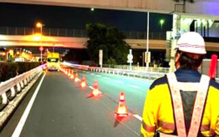 安全パト 首都高速道路羽田線 上り線 右A規制（港北営業所）