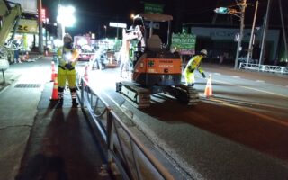国道20号線下り線走行車線規制（甲府営業所）