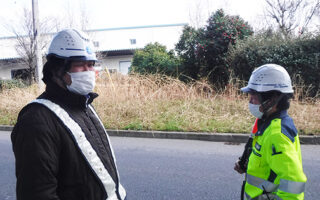 安全パト 県道２３９号線上り線右車線規制（加平営業所）