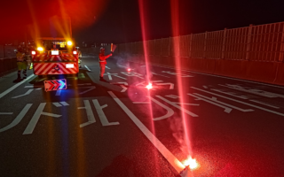 安全パト 阪神高速５号湾岸線下り線走行２車線規制（西宮営業所）