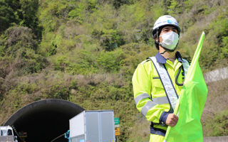 支社長パト 新東名高速道路下り線走行車線規制（沼津営業所）