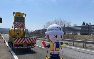 安全パト 道央自動車道上り線走行車線規制（江別営業所）