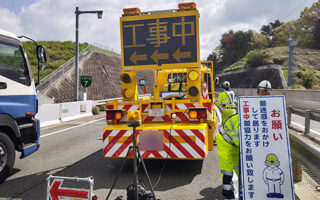 安全パト 阪神高速7号北神戸線下り線追越車線規制（西宮営業所）