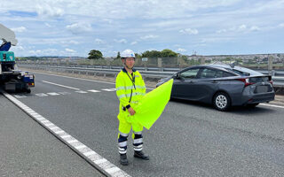 安全パト アクアライン連絡道上り線走行車線規制（千葉営業所）