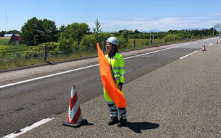 安全パト 道央自動車道上下線追越車線規制（江別営業所）