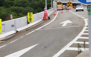 安全パト 阪神高速道路7号北神戸線上り線走行車線規制（西宮営業所）