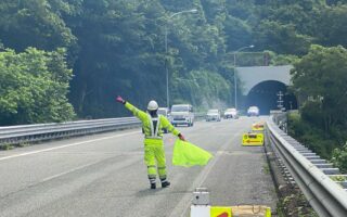 支社長パトロール 中央自動車道 下り線 走行車線規制（大月営業所）