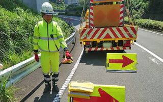 設置パト 県道７６号線片側交互通行規制（沼津営業所）