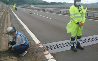 所長パト 上信越自動車道上り線走行車線規制（佐久営業所）