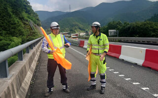 所長パト 中央自動車道上り線2/3走行規制（八王子多摩営業所）