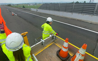 安全パト 道央自動車道上り線追越車線規制（江別営業所）