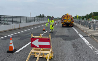 安全パト 道央自動車道下り線追越車線規制（江別営業所）