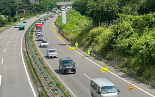 所長パト 中央自動車道上下線追越車線規制（甲府営業所）