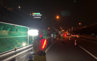 安全パト 京葉道路上り線車線規制（葛西営業所）