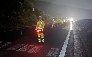 所長パト 中央自動車道下り線追越車線規制（諏訪営業所）