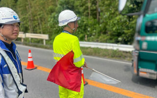 所長パト 国道153号線 片側交互通行規制（飯田営業所）