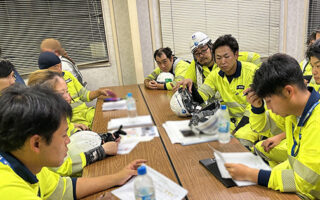 安全パト 名神高速道路上り線追越車線規制（岐阜営業所）