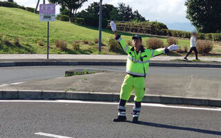 支社長パト 新東名高速道路 駿河湾沼津SA 誘導業務（沼津営業所）