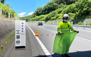 所長パト 中央自動車道下り線走行車線規制（諏訪営業所）