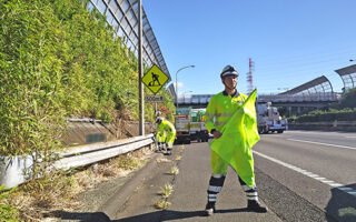 設置パト 東名高速道路上り線車線規制（横浜町田営業所）
