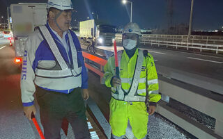 所長パト 東京外環自動車道外回り右車線規制（加平営業所）
