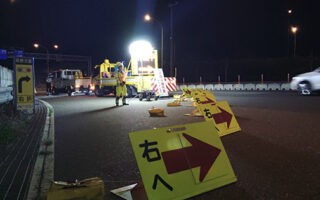 所長パト 安曇野IC　E・F・A・Cランプ規制（松本営業所）