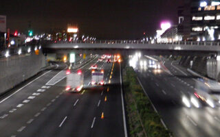 安全パト 東名高速道路上り線追越車線規制（横浜町田営業所）