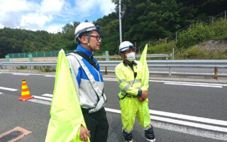 所長パト 中央自動車道下り線走行車線規制（諏訪営業所）