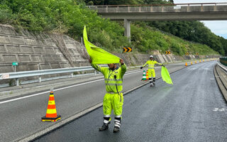 所長パト 中央自動車道上り線追越車線規制（飯田営業所）