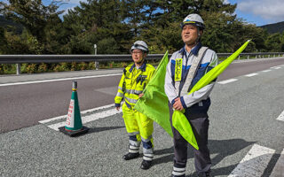 支社長パト 上信越自動車道上り線追越車線規制（佐久営業所）