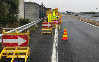 安全パト 中央自動車道上り線路肩規制（八王子維持営業所）