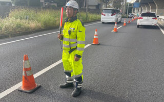 所長パト 県道下り線右車線規制（加平営業所）